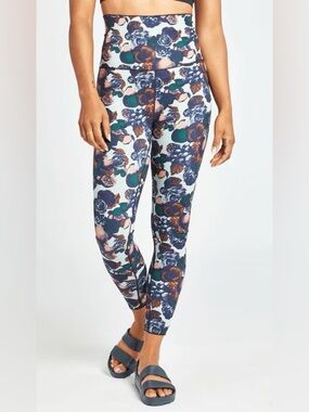 Oiselle Bird Hug Reversible Tights Moody Floral Navy Size 6 Small Soft Pocket